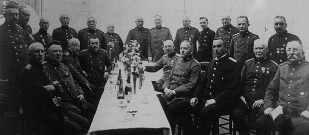Vorstand des Nassauischen Feuerwehrverbandes und die Kreisbrandmeister im Jahr 1928